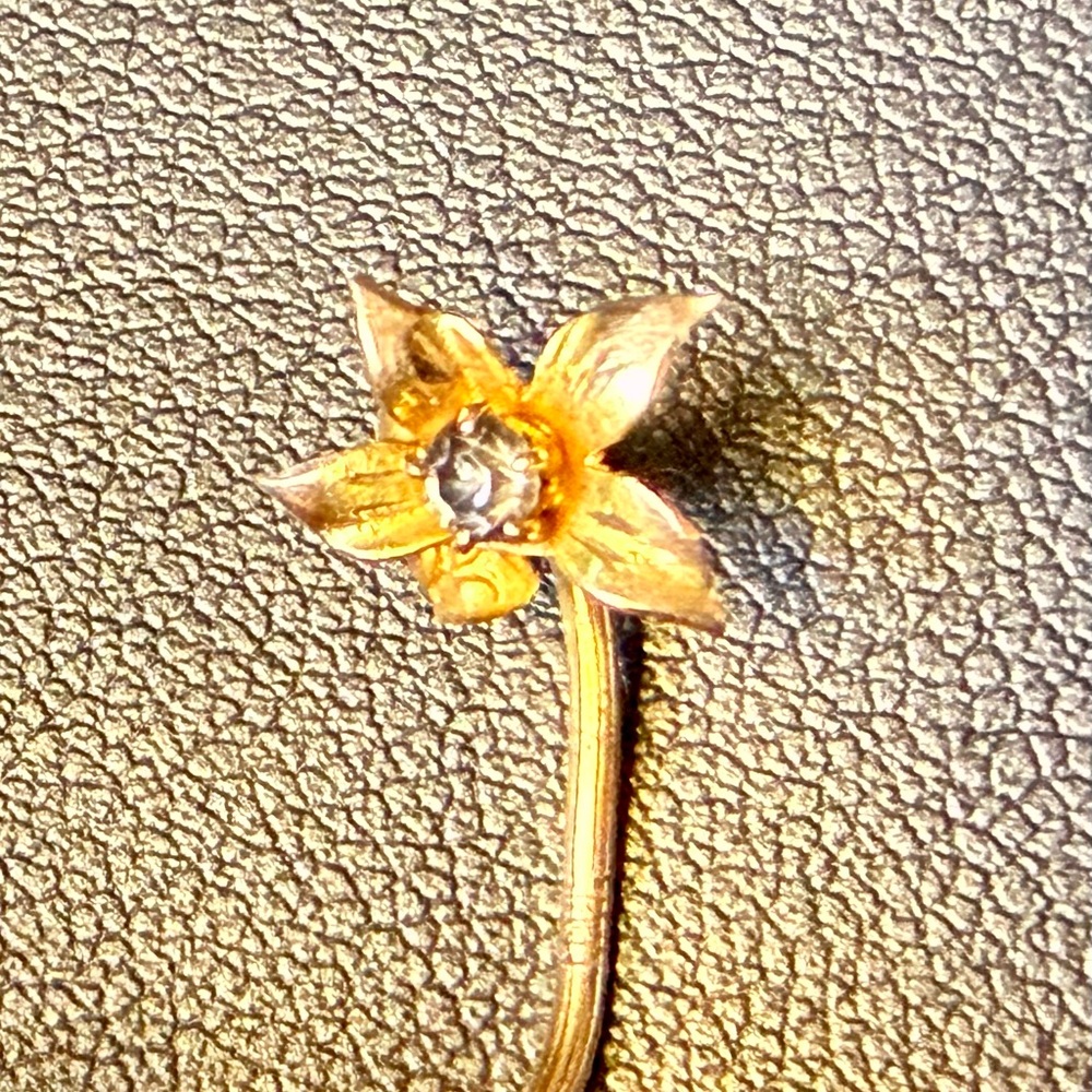 Antique 10k Gold Flower Stick Pin